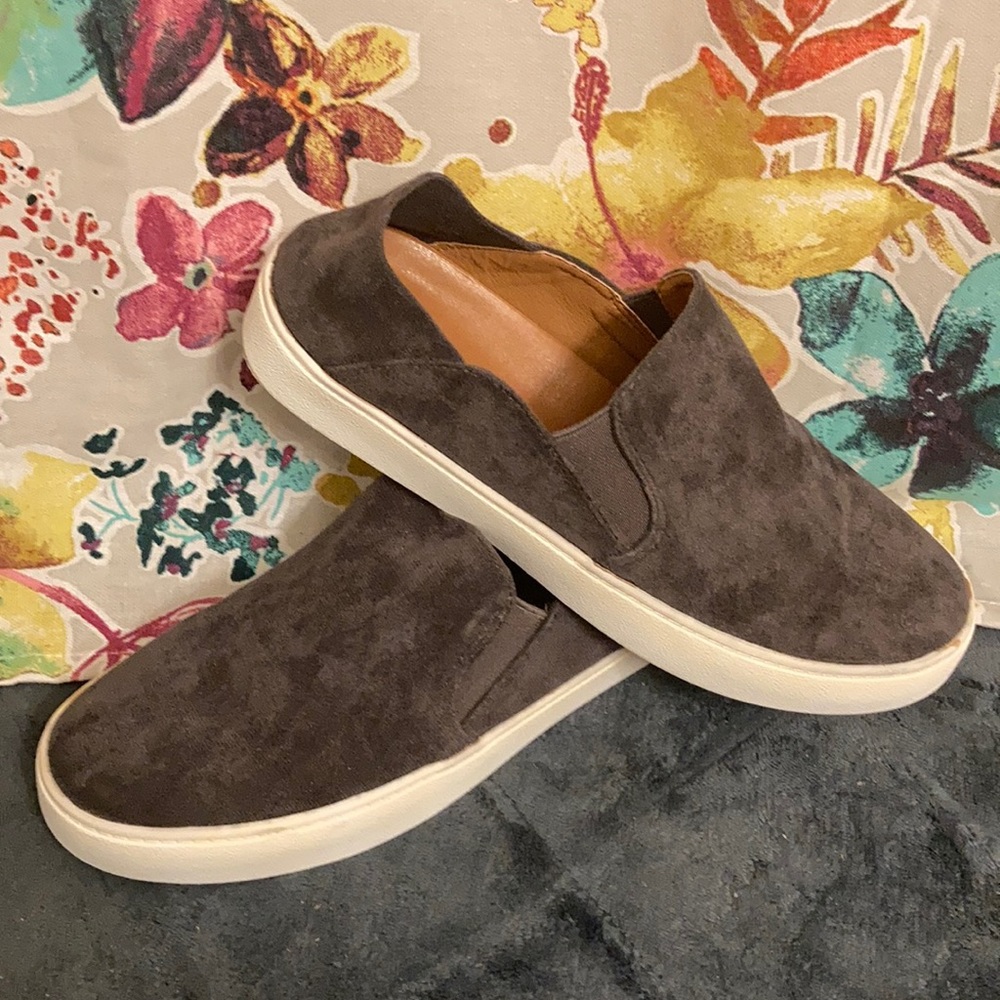 Steve Madden slip on flats/sneakers never used